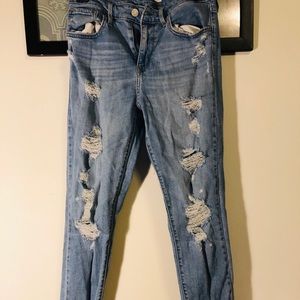High waisted Distressed Levi’s